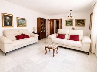 Xalet en San Pedro de Alc�ntara Pueblo. Exclusiva casa adosada en san pedro alc�ntara