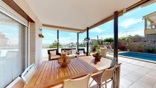 Casa a Marianao. Elegancia y confort en el corazón de marianao!