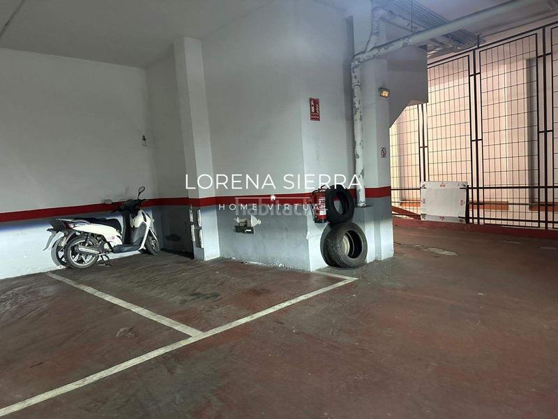 Foto 3859dcd5-baaa-4105-8221-7cb4497026f5. Parking coche en montflorit 84 en Passeig Maragall Gavà