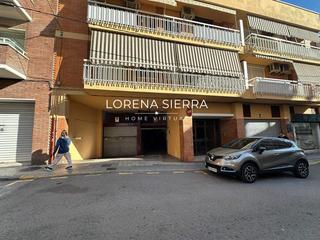Aparcament cotxe a Montflorit 84