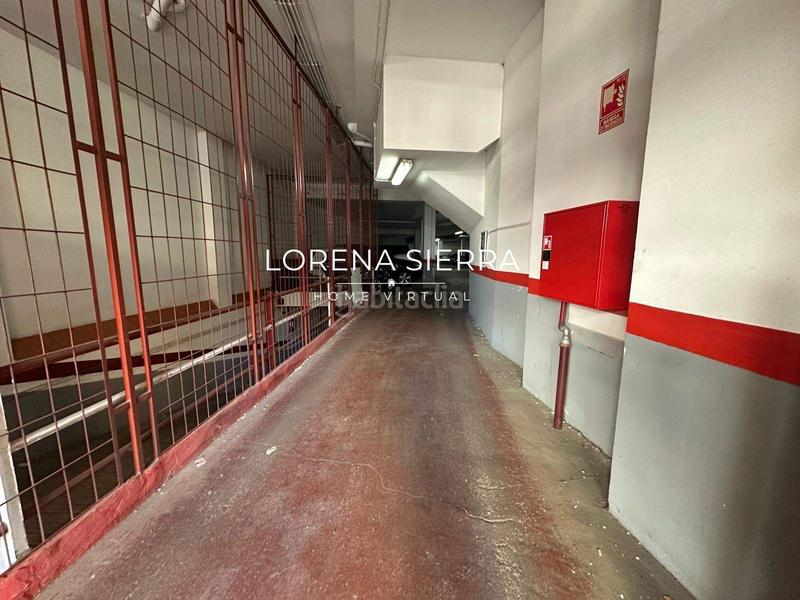 Foto f3e8c9b7-64d4-4c55-be47-e67b949129ec. Autoparkplatz in montflorit 84 in Passeig Maragall Gavà