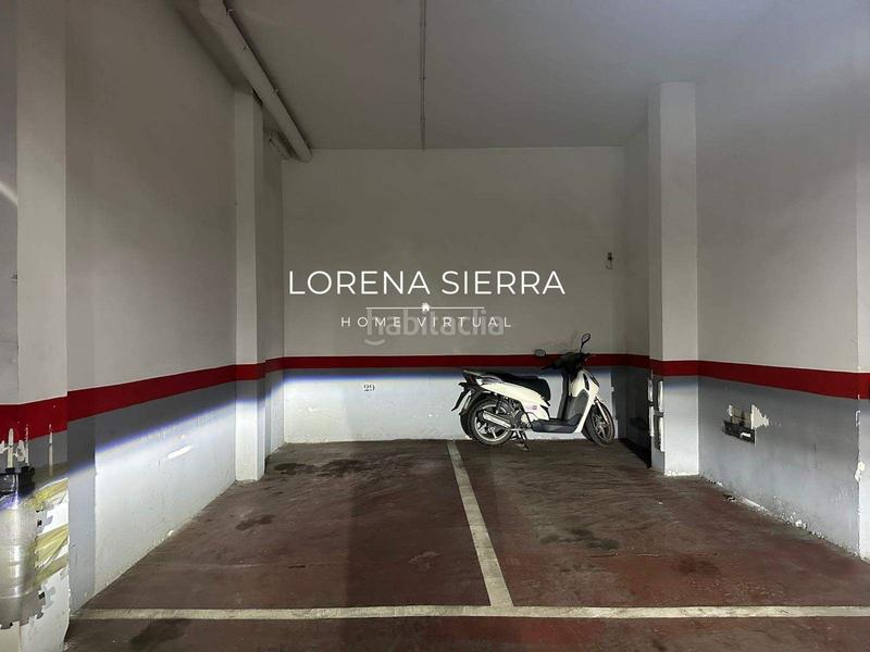 Foto 5da74390-4fa0-4f21-875b-b0092986137e. Parking voiture dans montflorit 84 dans Passeig Maragall Gavà