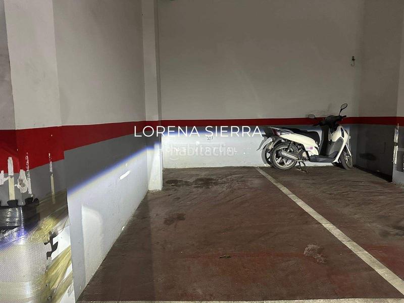 Foto cda41297-a709-4e1a-b697-403b0b908762. Parking voiture dans montflorit 84 dans Passeig Maragall Gavà