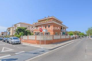 Reihenhaus  Pablo picasso. Acogedor adosado en segur de calafell tu refugio ideal