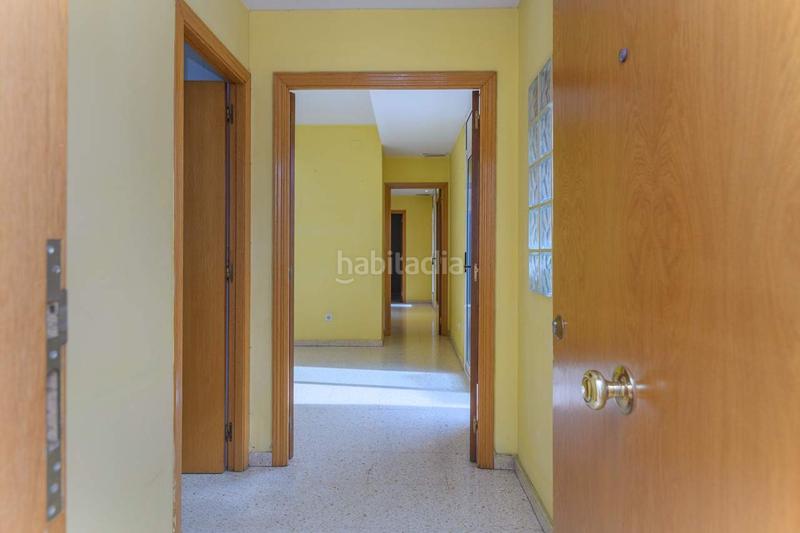 Foto 10f692f7-9251-4f30-831b-eae5f9cca85d. Piso vive el centro con la comodidad de varias terrazas y toda la luz natural en Viladecans