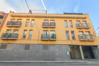 Pis a Centre. Piso con gran terraza, 3 habitaciones y trastero enorme en pleno