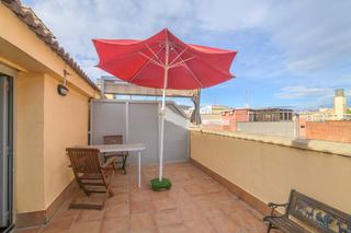 Pis a Centre. Piso con gran terraza, 3 habitaciones y trastero enorme en pleno