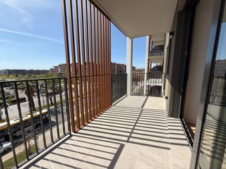 Location Appartement  Calle maruja mallo de. Obra nueva en alquiler