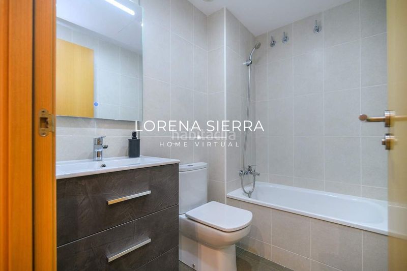 Foto b2d3fb1e-64af-4ed5-97f1-560e61ec77db. Duplex con riscaldamento in Centre-Estació Gavà