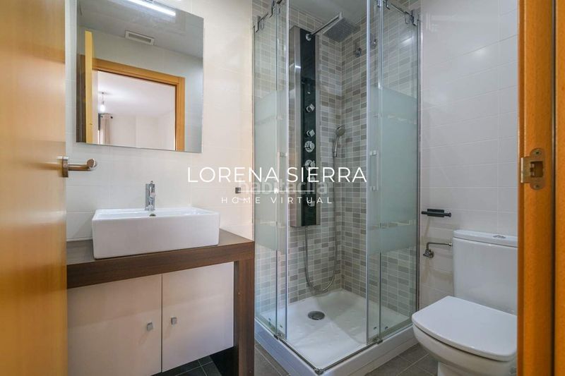 Foto bd1581a7-2942-454f-a11b-59325c2187f7. Duplex con riscaldamento in Centre-Estació Gavà