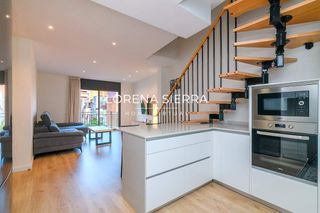 Duplex  Carrer salvador lluch. Espectacular dúplex totalmente reformado en illa de gavà