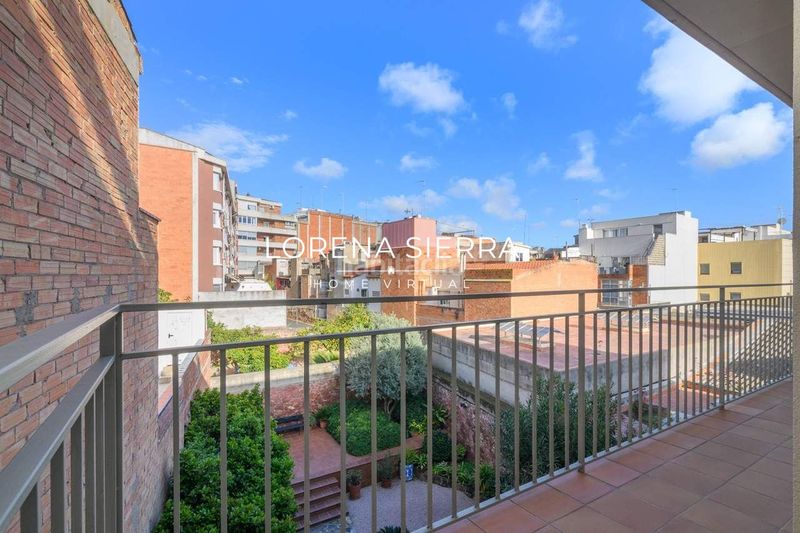 Foto cf7fd36d-b5c8-42be-9ada-037275b98af0. Duplex con riscaldamento in Centre-Estació Gavà