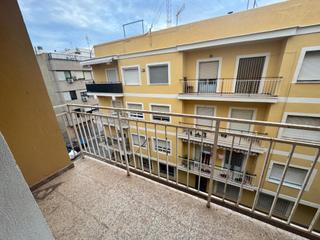 Piso  N/a. Espacioso piso en novelda