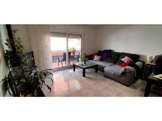 Pis  N/a. Piso amplio en llança girona  3 dormitorios  2 baños  salon gran