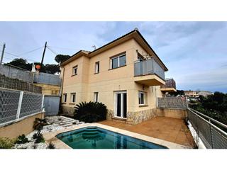 Casa adossada  N/a. Precioso adosado con piscina en vidreresaiguaviva park financiac