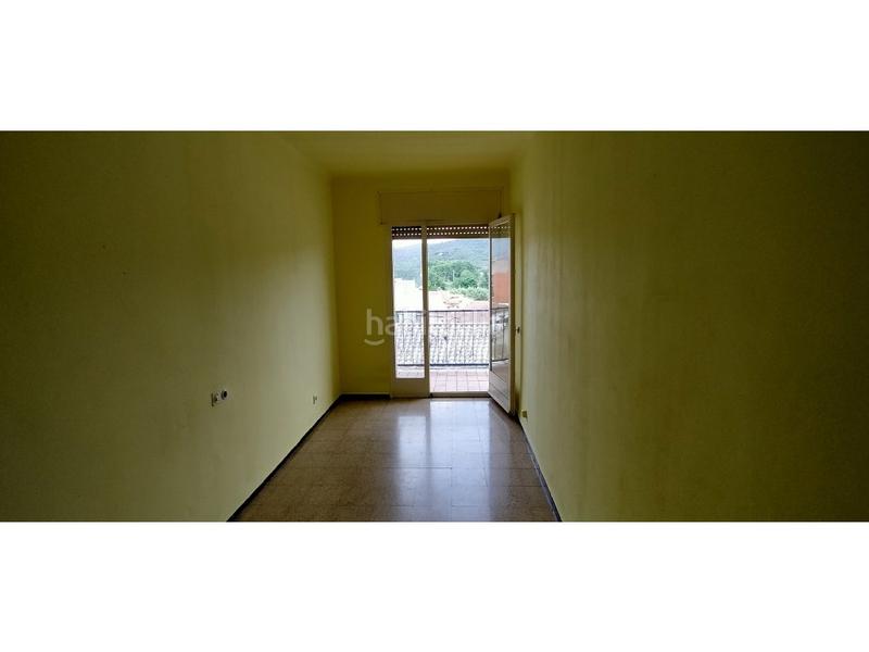 Foto 42bad4c2-c24b-4128-8b72-3c48f28723ae. Piso  en angles girona amplio y luminoso 3 habitaciones precio 100 x 100 financiado en Anglès