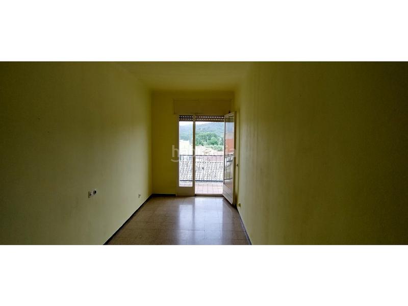 Foto 8f802d67-d414-46b1-aaa2-6253553516a6. Piso  en angles girona amplio y luminoso 3 habitaciones precio 100 x 100 financiado en Anglès
