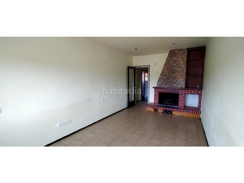 Foto c5fe1c47-81e3-495c-b2a7-191693a33f98. Piso  en angles girona amplio y luminoso 3 habitaciones precio 100 x 100 financiado en Anglès