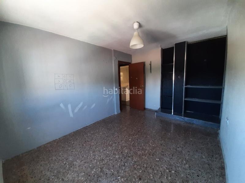 Foto c7519f9d-db38-48e2-a4f7-03fc78a5c3b9. Piso san vicente del raspeig piso exterior de 4dormitorios con terraza 3planta con ascensor en Sant Vicent del Raspeig