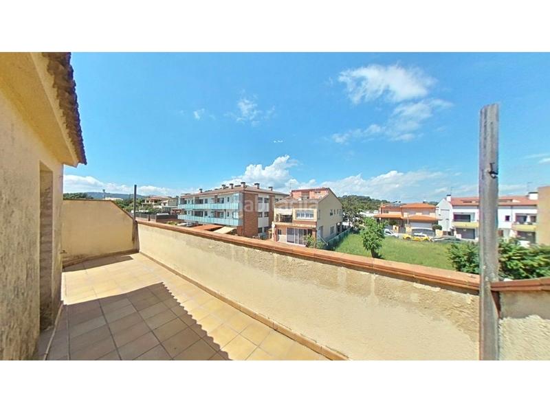 Foto 24be2654-2e11-4485-9e83-d6007c8cc5b8. Casa adosada  con garaje en Palafolls