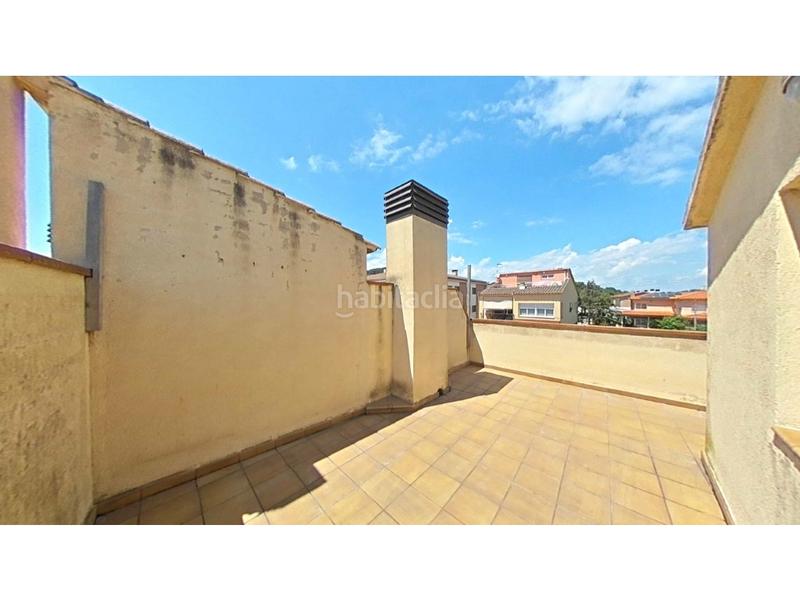 Foto b82d5167-c361-4f20-a8e9-78b13df32104. Casa adosada  con garaje en Palafolls