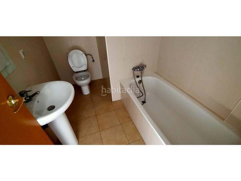 Foto 108d1ab2-6d92-454a-80b7-3fe4bb0e80ba. Piso  con balcon terraza y parking en excelente estado para entrar ya 3 dormitorios dos baños financiación 100 del en Palafrugell