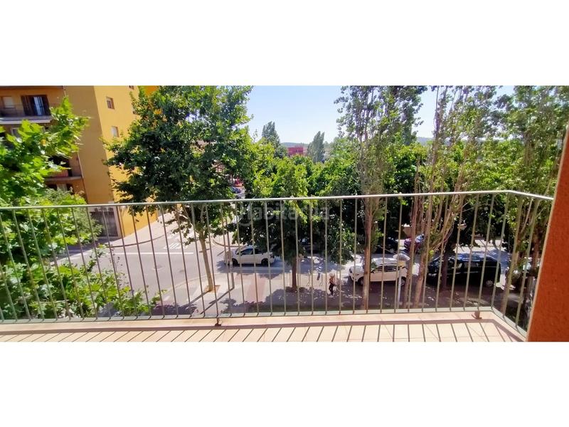 Foto 8c20d344-ecc3-4730-aacc-3d5eb55ebc0e. Piso  con balcon terraza y parking en excelente estado para entrar ya 3 dormitorios dos baños financiación 100 del en Palafrugell
