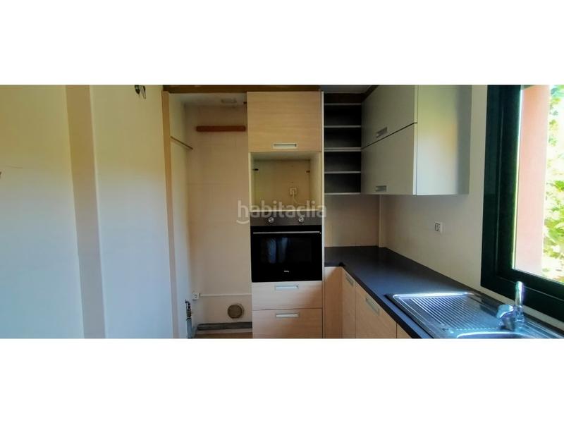 Foto 8c836d96-c0d5-4675-bce4-76f0e46c934c. Piso  con balcon terraza y parking en excelente estado para entrar ya 3 dormitorios dos baños financiación 100 del en Palafrugell
