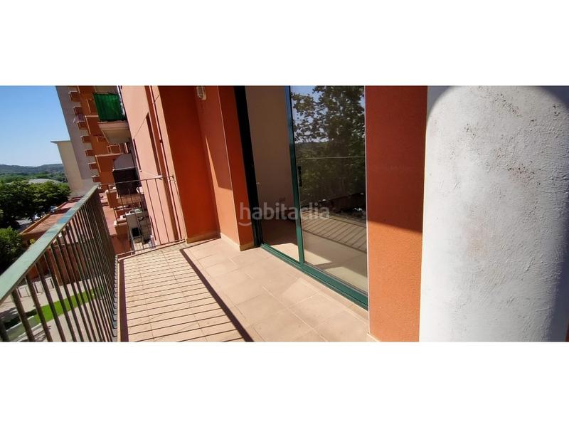 Foto caaf376e-fe13-4002-bca6-a0eced3d82ff. Piso  con balcon terraza y parking en excelente estado para entrar ya 3 dormitorios dos baños financiación 100 del en Palafrugell