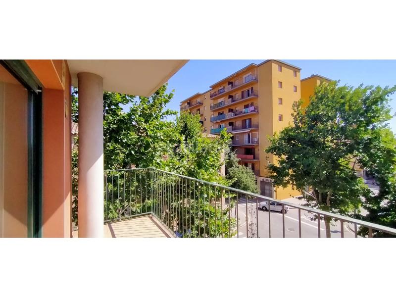 Foto f7f554b8-48db-48c2-84d3-bd58040ed4a3. Piso  con balcon terraza y parking en excelente estado para entrar ya 3 dormitorios dos baños financiación 100 del en Palafrugell