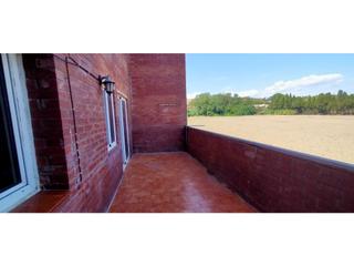 Planta baixa  N/a. Piso en figueres con amplia terraza de 15 m2  3 dormitorios  2 b