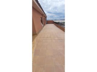 Appartement  N/a. Amplio piso de 5 dormitorios con terraza  muchas posibilidades!