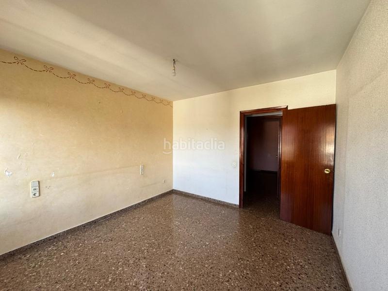 Foto 050dca8e-fee0-49a5-a322-c945a05e3b98. Piso amplio y luminoso piso en el corazón de santa bárbara!! en Santa Bàrbara