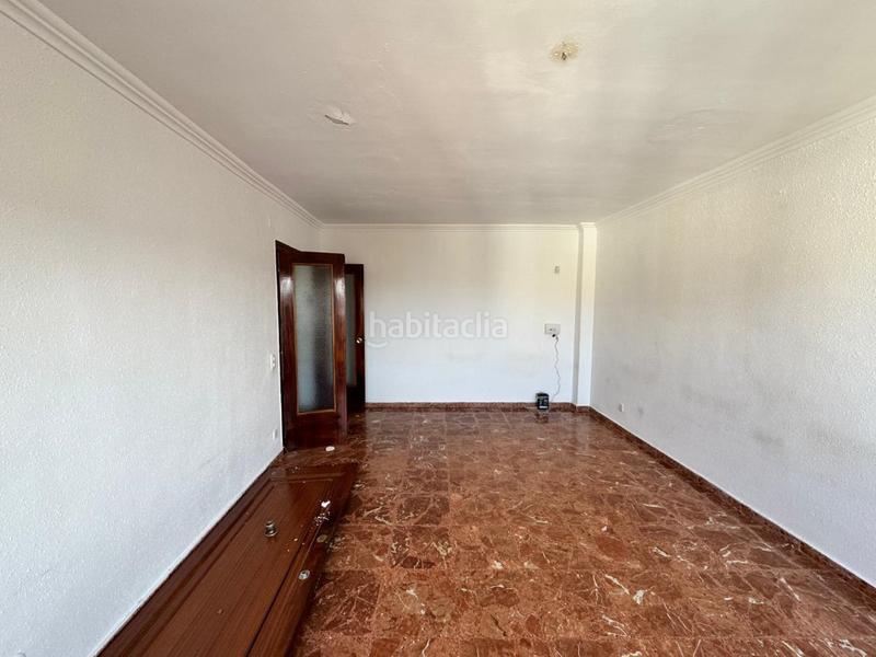 Foto ab1db9f8-34b9-496b-bcda-90af2d57eb8c. Piso amplio y luminoso piso en el corazón de santa bárbara!! en Santa Bàrbara