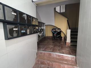 Appartement  Calle de francisco valldecabres. Excelente piso a reformar en manises!!