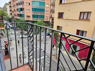Etagenwohnung  Calle piquer. Piso en poble secbarcelona 100 financiado