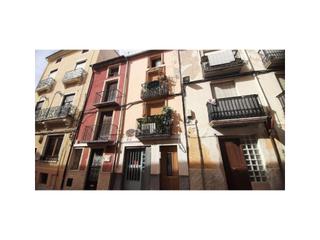 Reihenhaus  Calle major. Casa de pueblo con muchas posibilidades en el casco antiguo de i