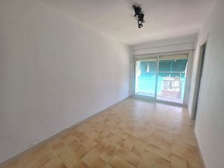 Etagenwohnung  Avenida lleida. Piso en premia de dalt