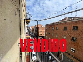 Pis  Calle la garrotxa. Amplio piso de 4 habitaciones en zona tranquila de lleida