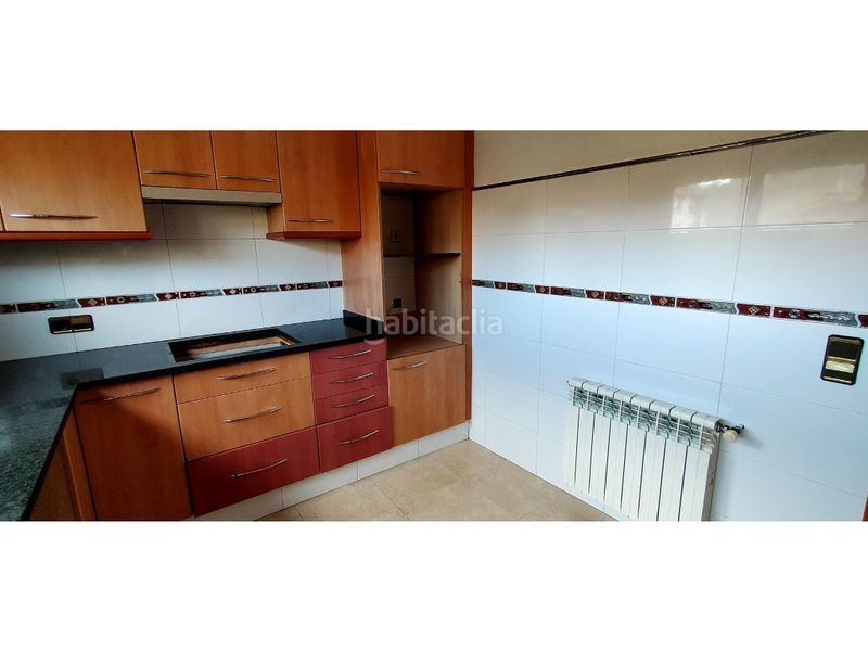 Foto 24e7c15a-9614-4347-9d29-8d0b0a3554e7. Casa con parcheggio in Olot