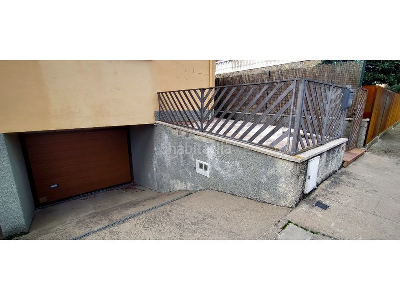 Foto 336e9a90-4a39-4816-b49f-b79621c0ffee. Casa con parcheggio in Olot