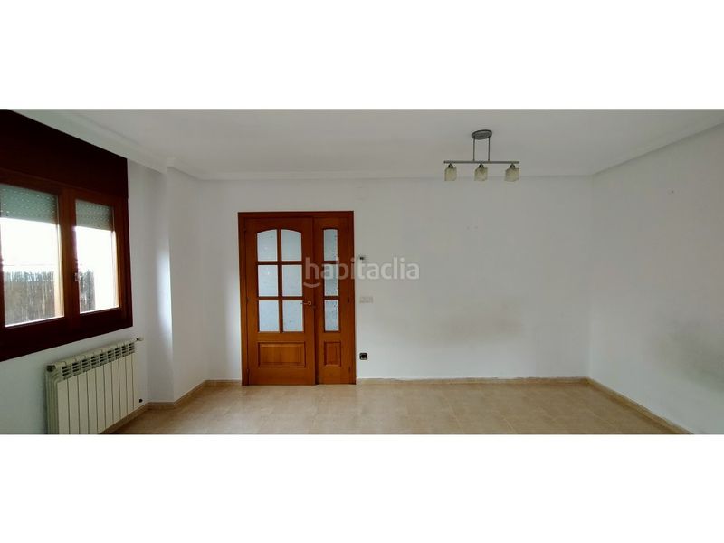 Foto 494df1db-c1b7-47ac-ac90-c7965e399349. Casa con parcheggio in Olot