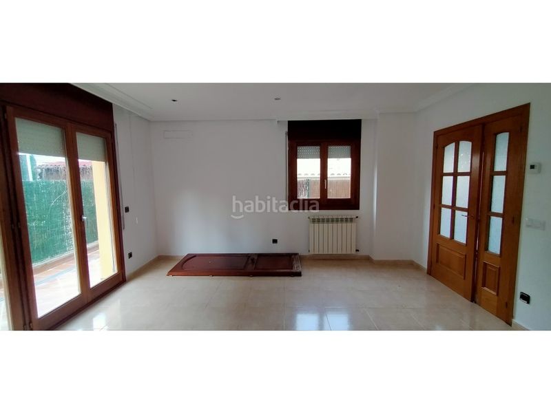 Foto ae5378bc-7785-4bd3-aca4-d3f4ebe46224. Casa con parcheggio in Olot
