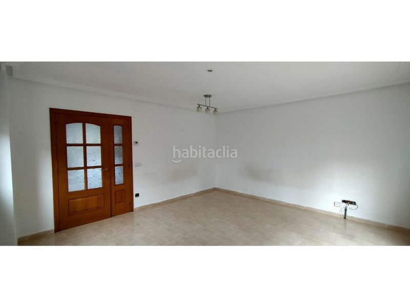 Foto baf72af7-f66b-4ab2-8fe6-457ceac0ccf3. Casa con parcheggio in Olot
