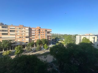 Flat  Calle corregidor escofet. Oportunidad en pardinyes! vivienda de 3 habitaciones con ascenso