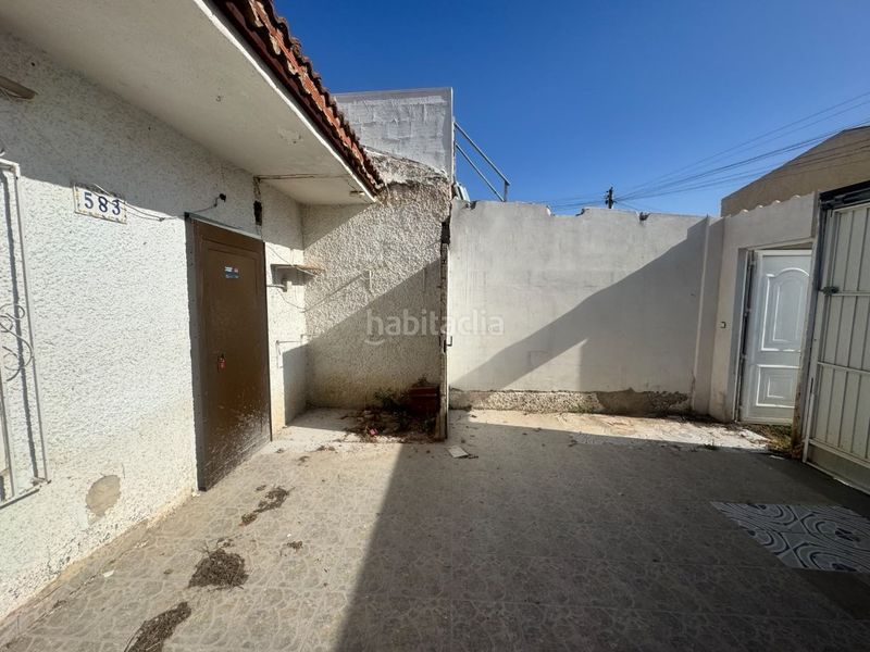 Foto f919dce4-1a6c-4eb0-82bf-59a681ef75db. Semi detached house in Centro - Muelle Pesquero Torrevieja