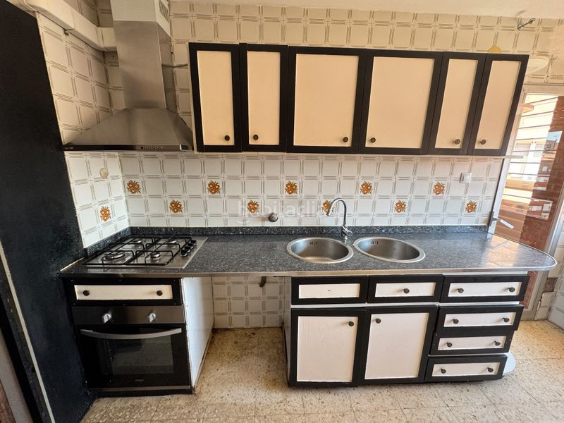 Foto b3f221a0-687c-4ce9-8238-1c3760210177. Flat with parking in Mariola Lleida