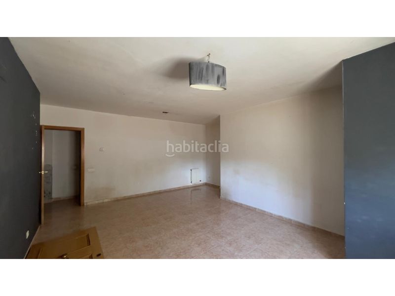 Foto af39ab75-4979-4d0e-aff0-e04e22bf2285. Pis amb aparcament a Valls