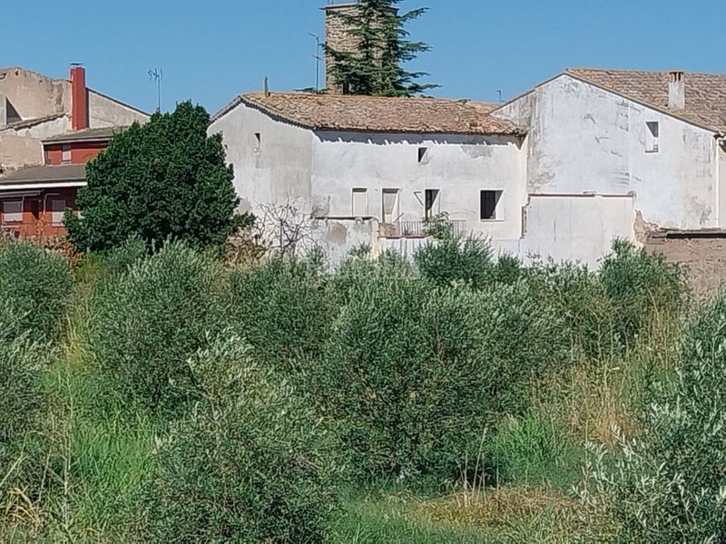 Foto b227269f-526a-4d7b-8b03-48e30e55a00a. Casa con parcheggio in Tornabous