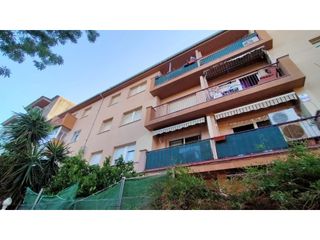 Piso en Carretera de Roses-Fossos. Piso en vilatenim - figueres 3 hab - balcon - precio 100% financ